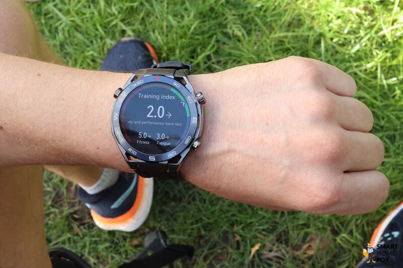 Man sieht die gemessenen Trainingsdaten auf der Huawei Watch Ultimate.